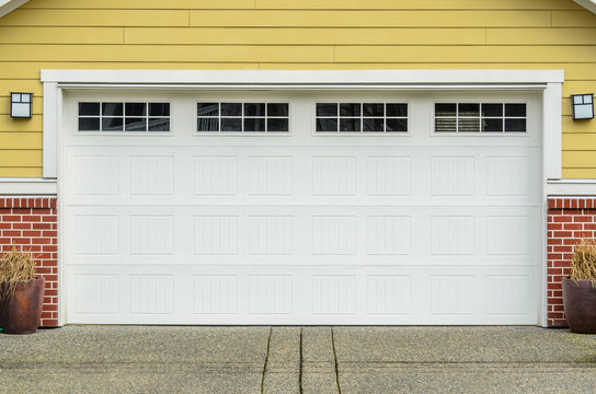 15 Garage Warning Signs You Shouldn’t Ignore Today!